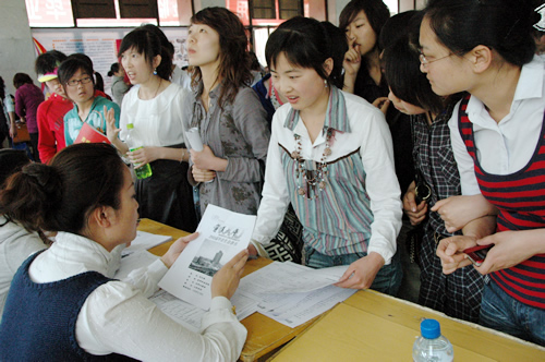 宁夏将在3年内建立60个女大学生创业实践基地